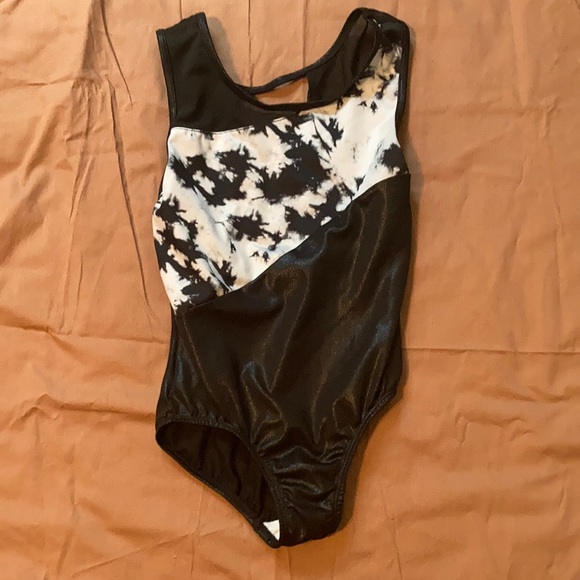 Super cute Kids leotard barely worn - Picture 1 of 3